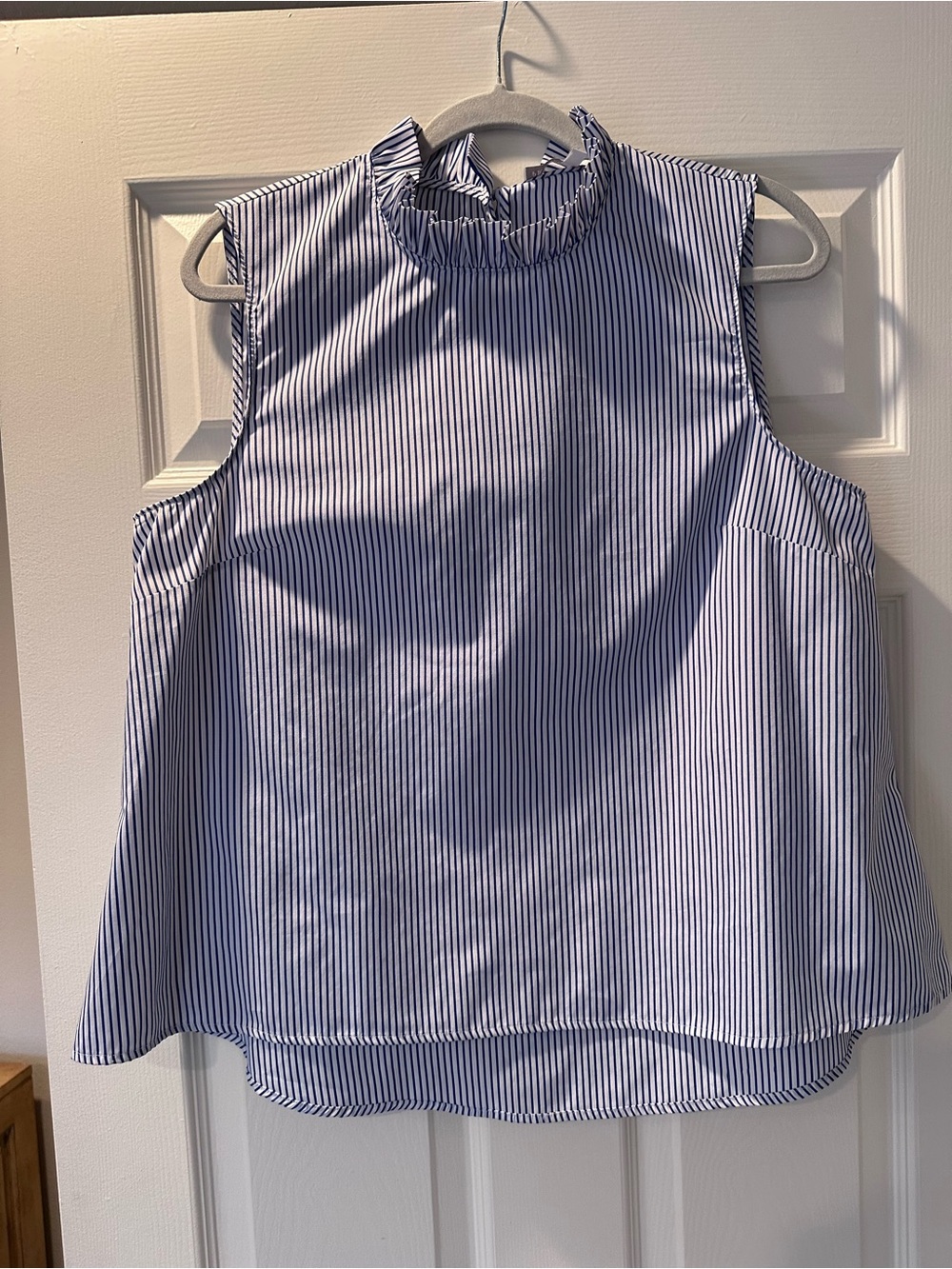Preston & York Sleeveless Ruffle Mock Neck Striped Top - Blue/White size 10